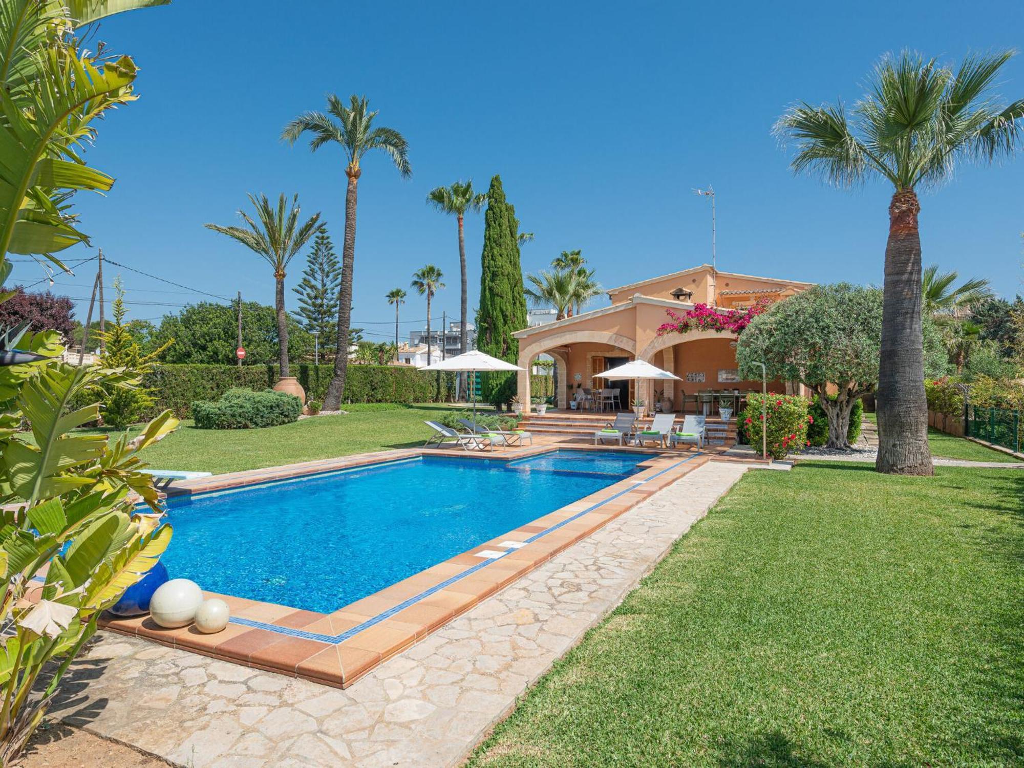 Mulholland - With Private Pool Villa Can Picafort (Mallorca)