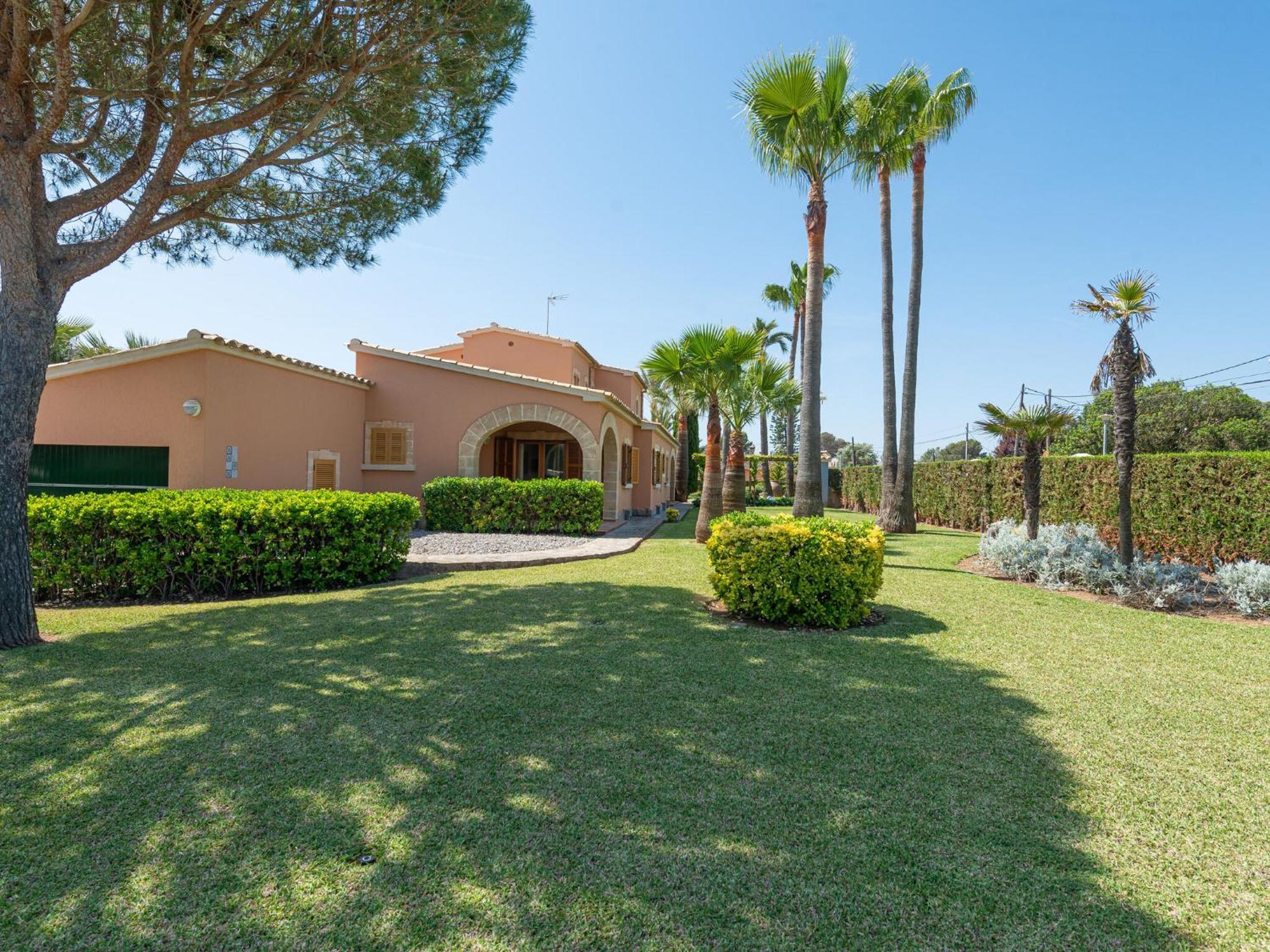 Villa Mulholland - With Private Pool Can Picafort (Mallorca)