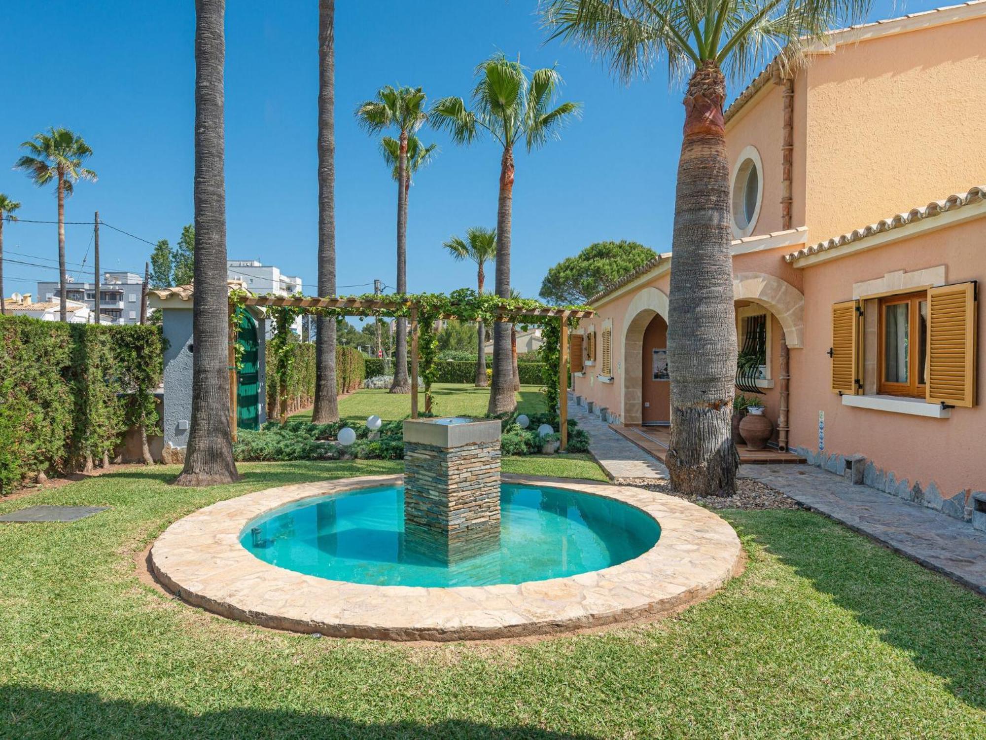 Mulholland - With Private Pool Villa