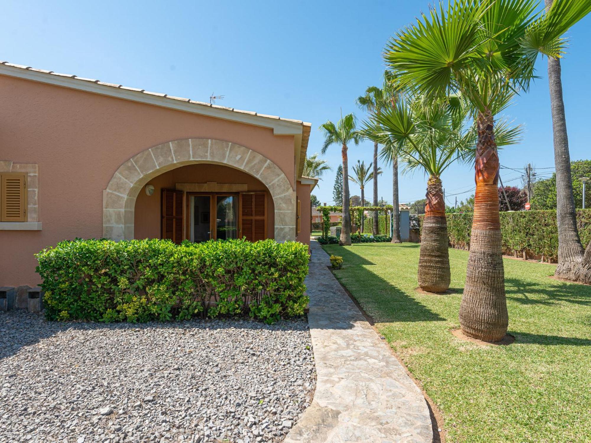 Villa Mulholland - With Private Pool Can Picafort (Mallorca)